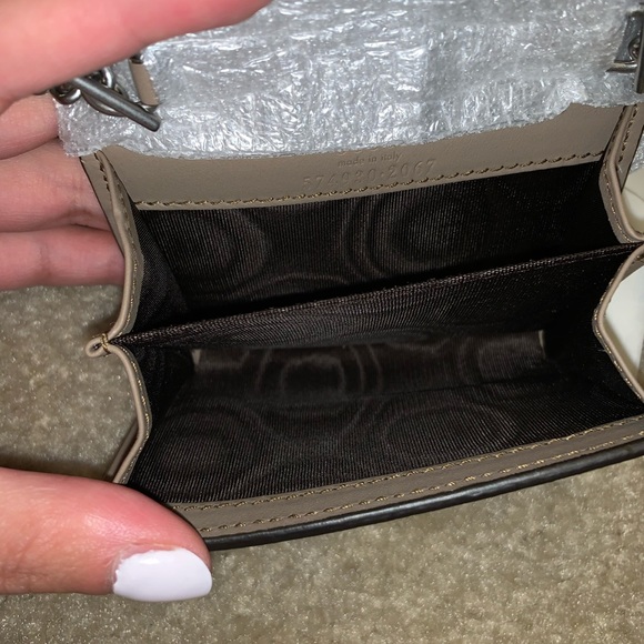 ❌SOLD❌Gucci Dionysus Coin Purse - Picture 3 of 4